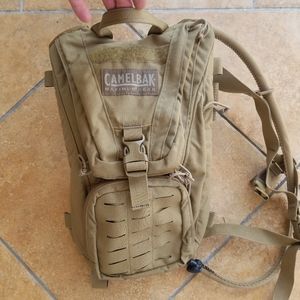 Camelback hydration pack with bladder